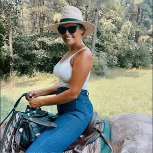 Meet your Posher, Holly